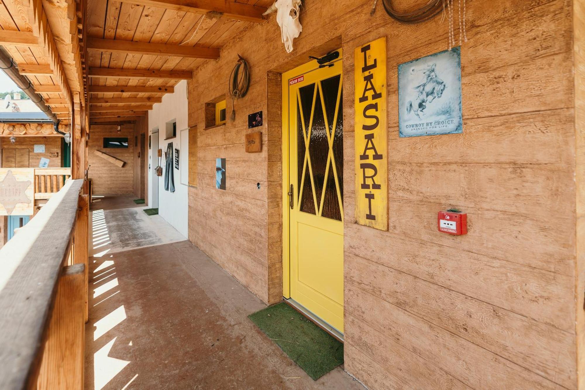 Ranch 13 - Western A Kone Nemšová Zimmer foto
