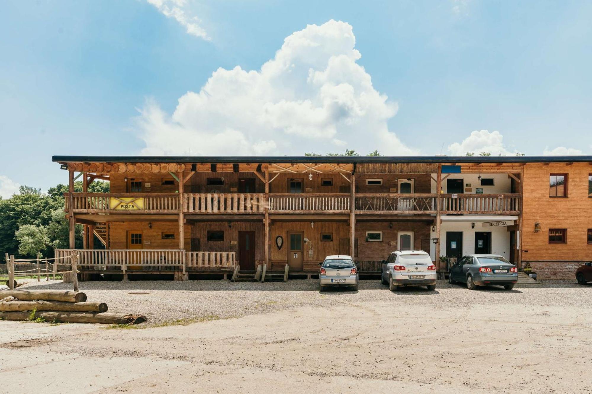 Ranch 13 - Western A Kone Nemšová Zimmer foto