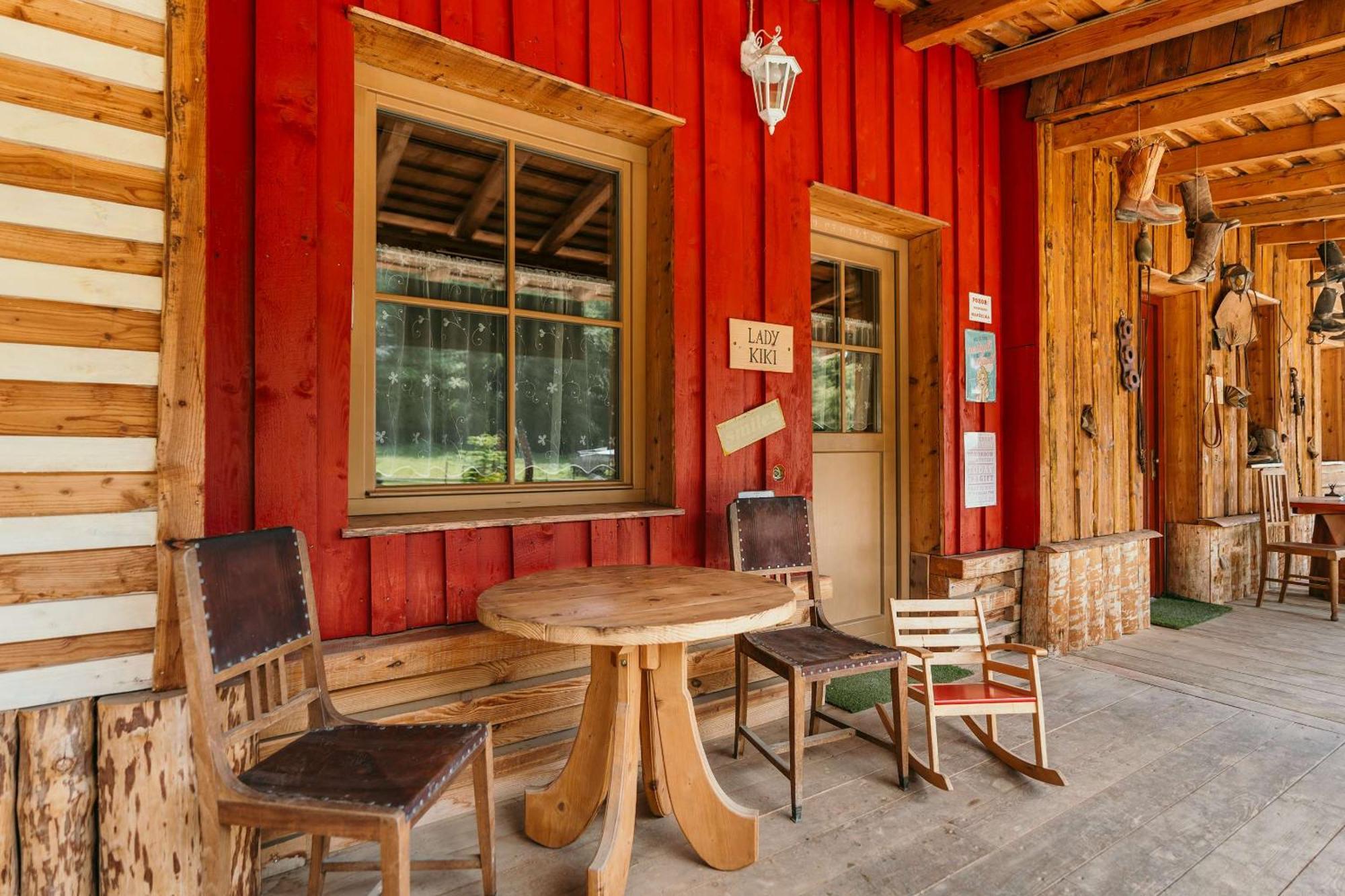 Ranch 13 - Western A Kone Nemšová Zimmer foto